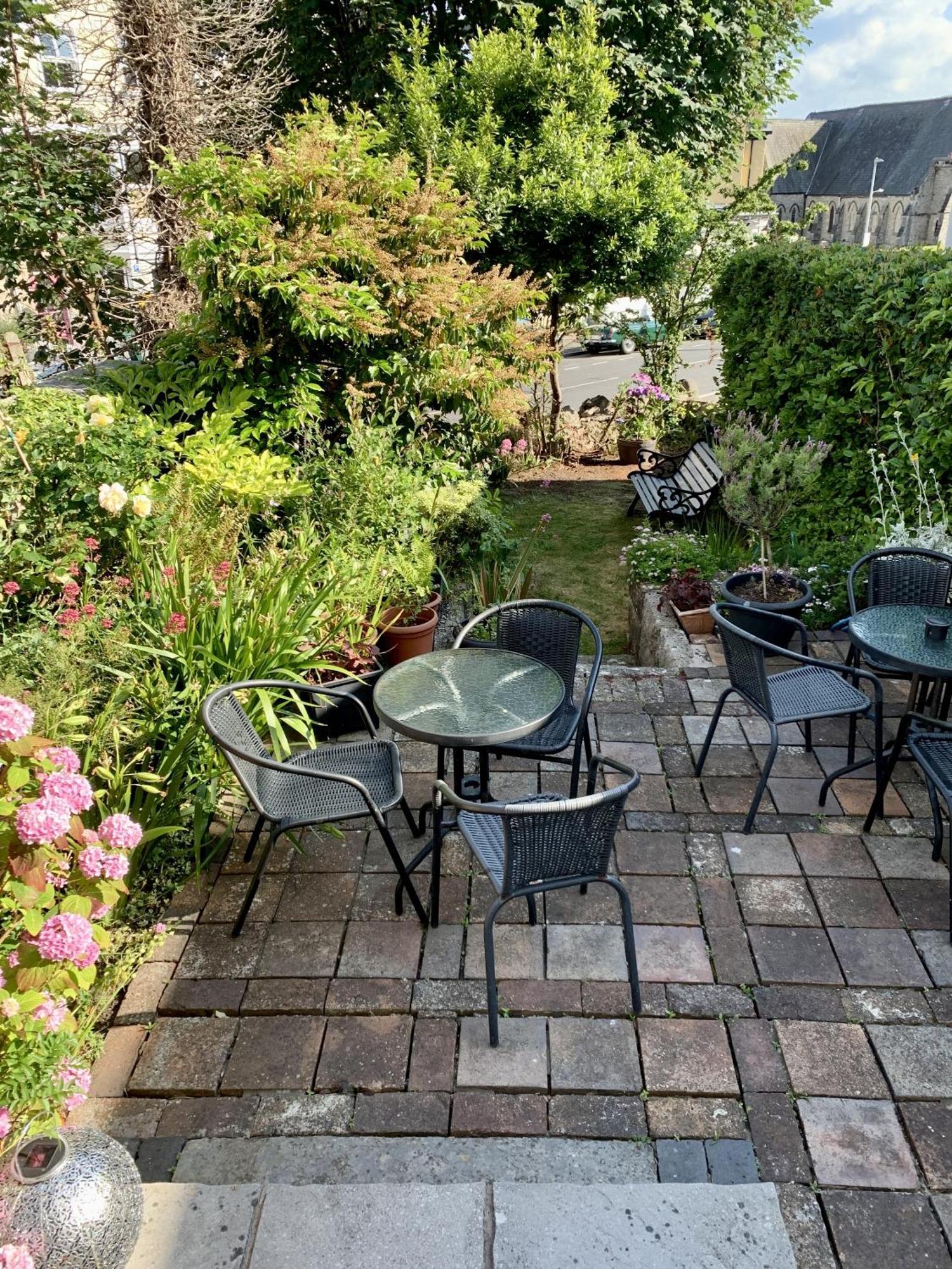Bed & Breakfast Seaclyffe Ltd Llandudno